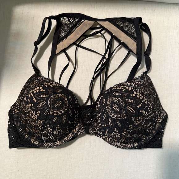 Victoria's Secret Very Sexy Black Lace Strappy Bra - Picture 3 of 6